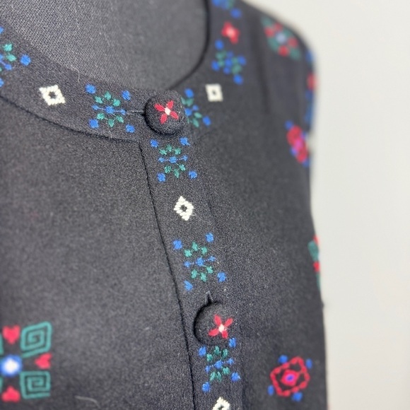 Talbots Vintage Wool Blend Button Up Embroidered Holiday Vest - Picture 3 of 8